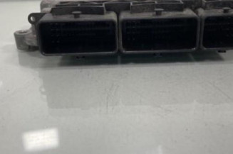 Calculateur moteur RENAULT CLIO 4