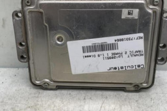 Calculateur moteur RENAULT TRAFIC 2