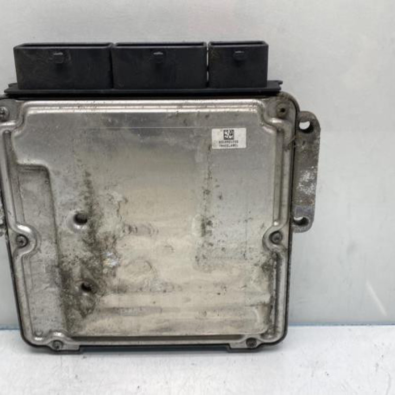 Calculateur RENAULT MASTER 3 Photo n°4