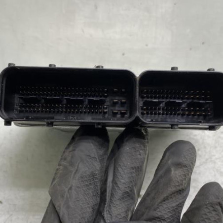Calculateur moteur OPEL INSIGNIA 1