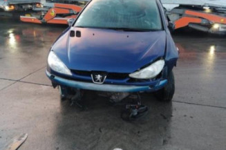 Calculateur moteur PEUGEOT 206