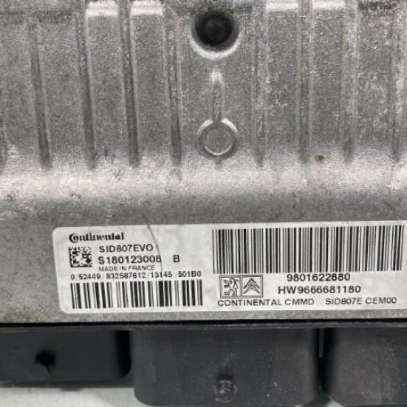 Calculateur moteur PEUGEOT 308 1 Photo n°2