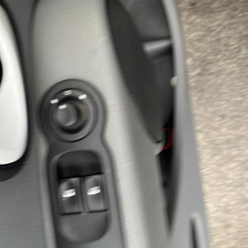 Calculateur RENAULT MODUS Photo n°11