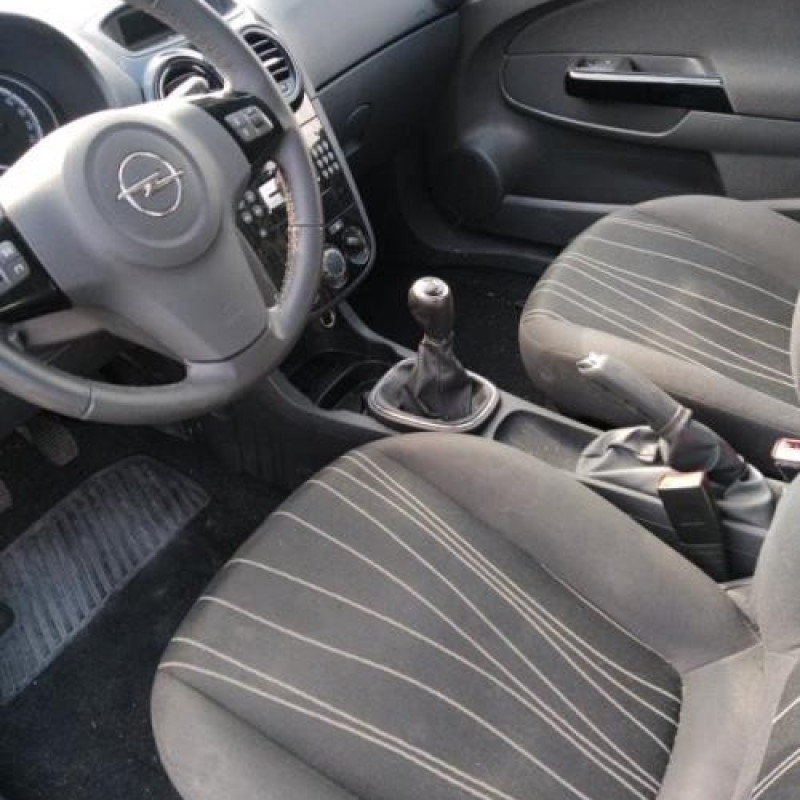 Calculateur OPEL CORSA D Photo n°8