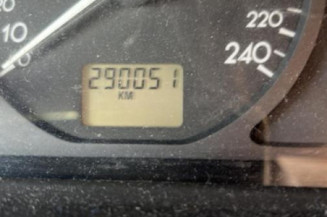 Calculateur moteur RENAULT LAGUNA 2
