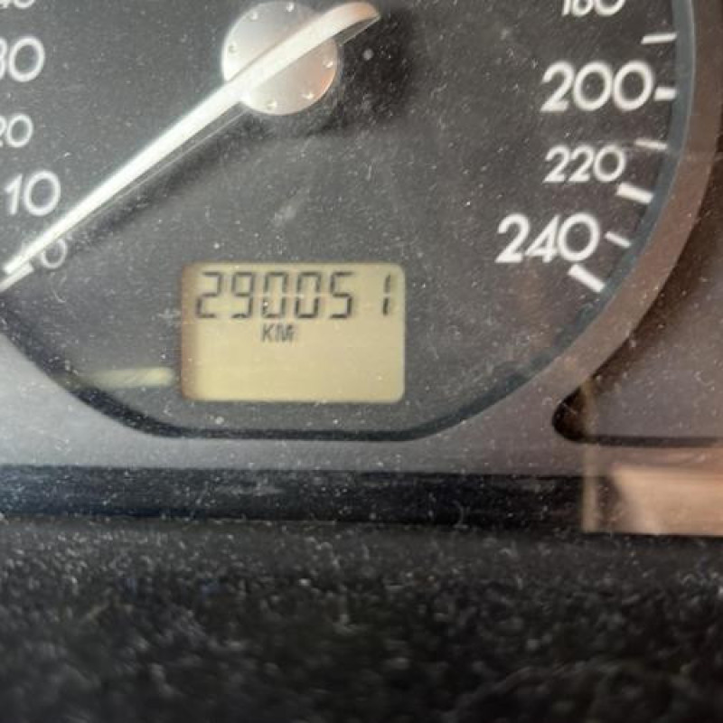 Calculateur moteur RENAULT LAGUNA 2 Photo n°12