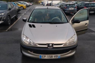 Calculateur moteur PEUGEOT 206