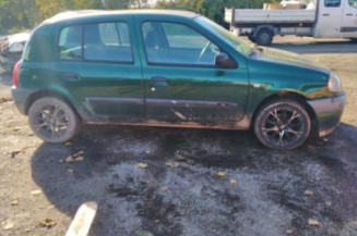 Calculateur moteur RENAULT CLIO 2