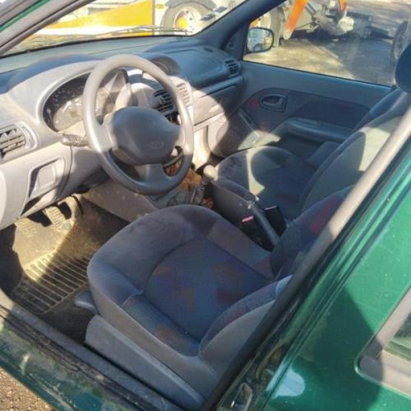 Calculateur RENAULT CLIO 2 Photo n°8