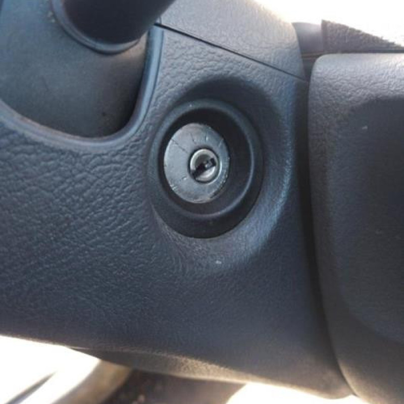 Calculateur RENAULT CLIO 2 Photo n°13