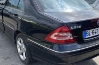 Aile avant droit MERCEDES CLASSE C 203