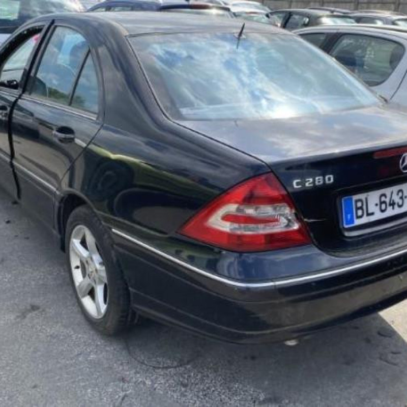 Aile avant droit MERCEDES CLASSE C 203 Photo n°8