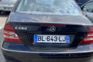 Aile avant droit MERCEDES CLASSE C 203