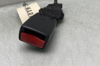 Attache ceinture arriere gauche RENAULT CAPTUR 1