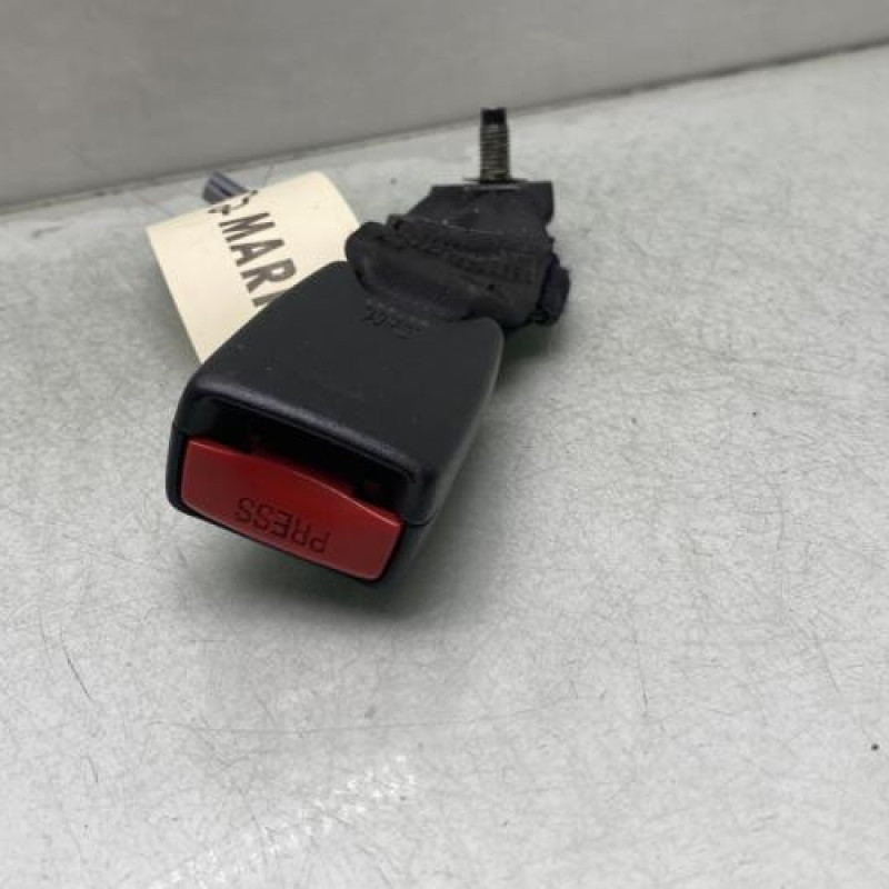 Attache ceinture arriere gauche RENAULT CAPTUR 1 Photo n°3