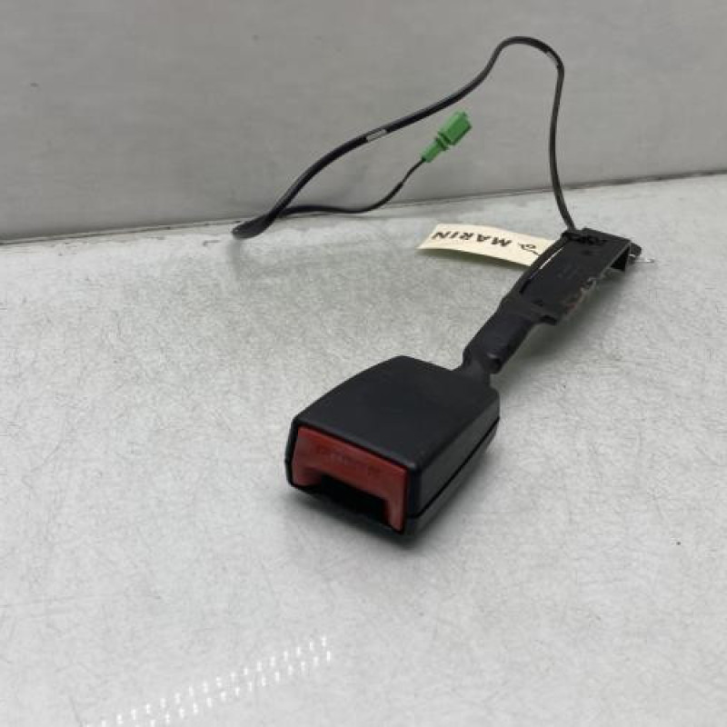 Attache ceinture avant gauche SKODA FABIA 2 Photo n°1