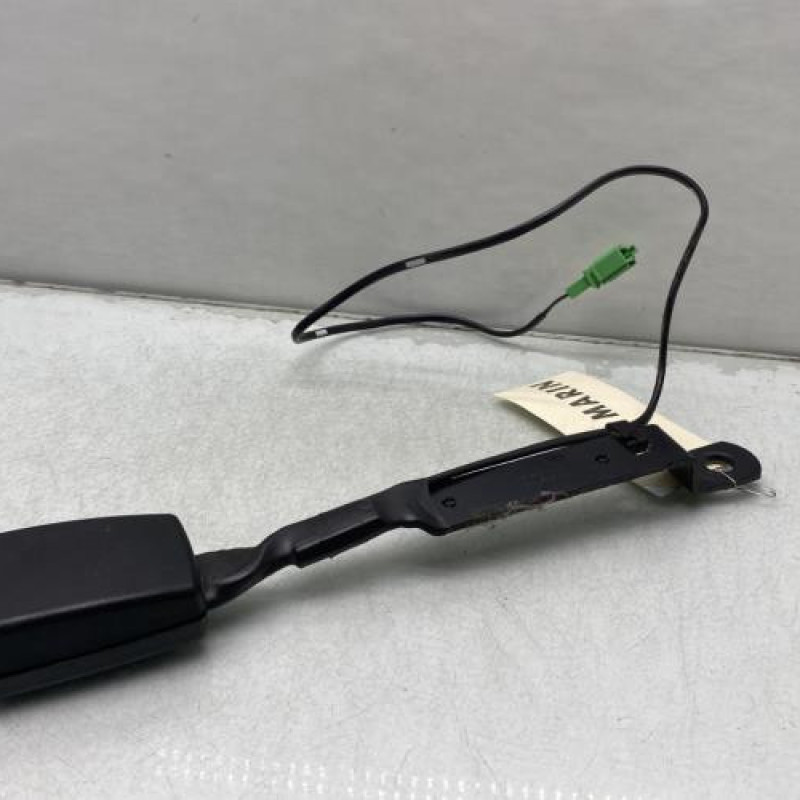Attache ceinture avant gauche SKODA FABIA 2 Photo n°2