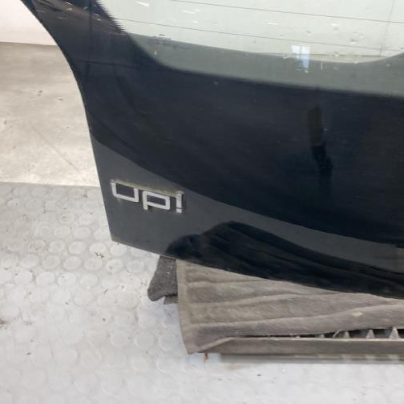 Malle/Hayon arriere VOLKSWAGEN UP Photo n°6