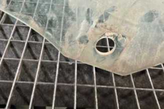 Vitre avant gauche AUDI A6 3