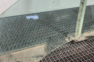 Vitre avant gauche AUDI A6 3