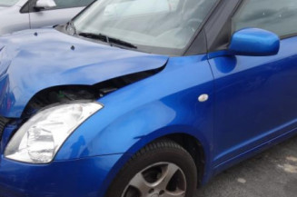Feu arriere principal gauche (feux) SUZUKI SWIFT 3 Photo n°1