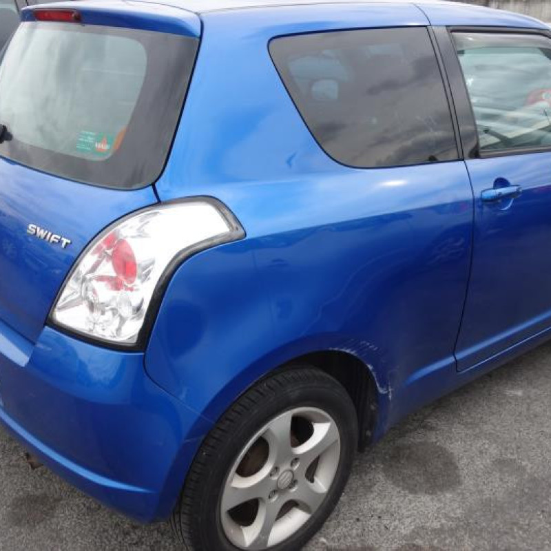 Feu arriere principal gauche (feux) SUZUKI SWIFT 3 Photo n°3