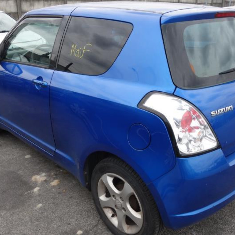 Feu arriere principal gauche (feux) SUZUKI SWIFT 3 Photo n°4