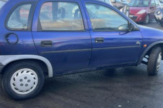 Optique avant principal gauche (feux)(phare) OPEL CORSA B
