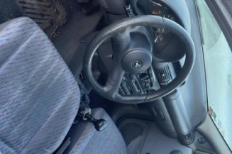 Optique avant principal gauche (feux)(phare) OPEL CORSA B
