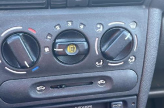Optique avant principal gauche (feux)(phare) OPEL CORSA B