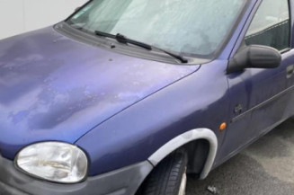 Optique avant principal gauche (feux)(phare) OPEL CORSA B