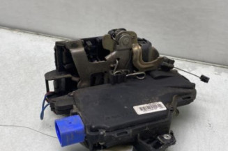 Serrure avant droit SKODA FABIA 1