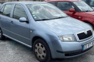 Serrure avant droit SKODA FABIA 1