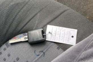 Serrure avant droit SKODA FABIA 1