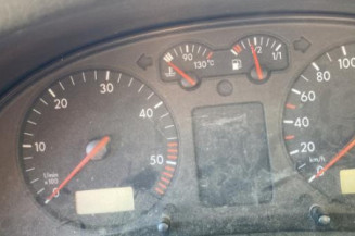 Optique avant principal gauche (feux)(phare) VOLKSWAGEN PASSAT 4