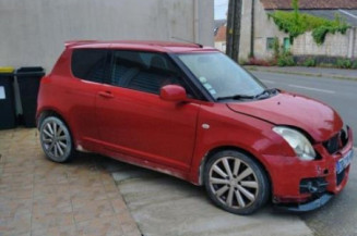 Poignee interieur avant gauche SUZUKI SWIFT 3