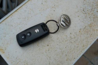 Poignee interieur avant gauche SUZUKI SWIFT 3