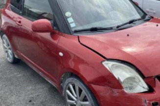 Poignee interieur avant gauche SUZUKI SWIFT 3