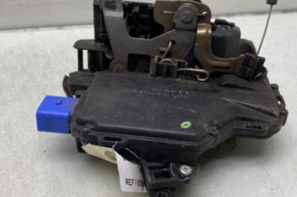 Serrure avant droit SKODA FABIA 1