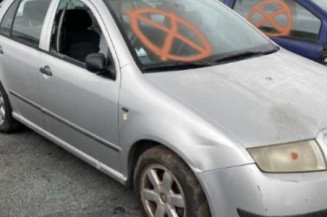 Serrure avant droit SKODA FABIA 1