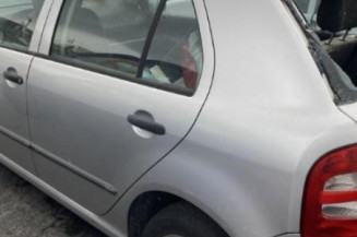 Serrure avant droit SKODA FABIA 1