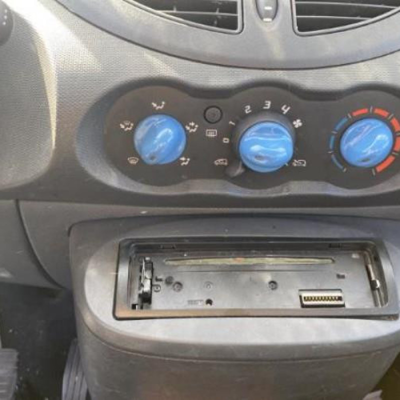 Feu arriere secondaire droit (feux) RENAULT TWINGO 2 Photo n°18