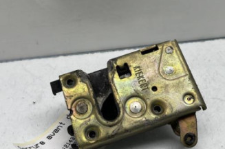Serrure avant droit PEUGEOT 309