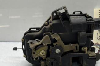 Serrure arriere gauche SKODA OCTAVIA 1