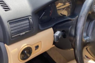 Serrure avant droit SKODA OCTAVIA 1