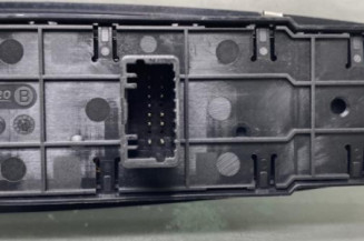 Interrupteur de leve vitre avant gauche RENAULT MEGANE 3