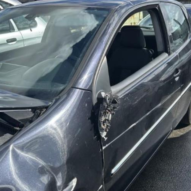 Serrure avant droit VOLKSWAGEN GOLF 5 Photo n°8