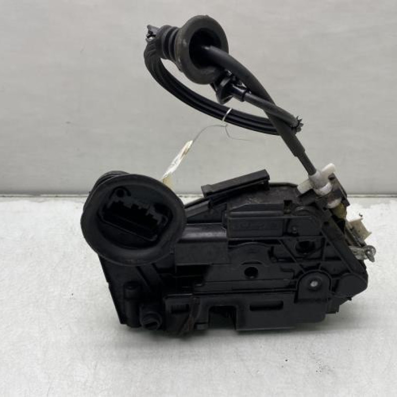 Serrure arriere gauche VOLKSWAGEN GOLF 6 Photo n°3