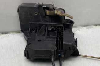 Serrure avant droit MERCEDES CLASSE C 203