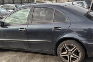 Serrure avant droit MERCEDES CLASSE E 211